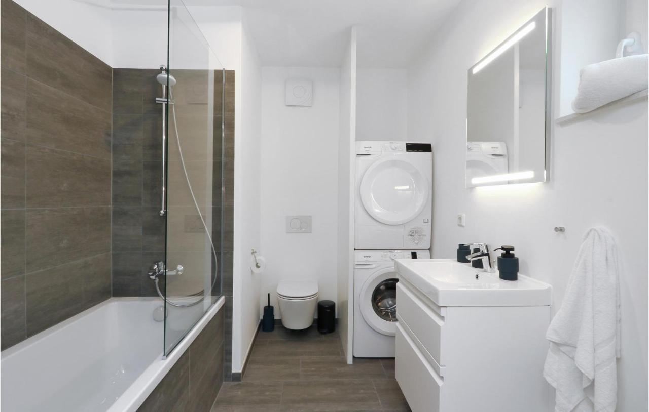 Amazing Apartment In Lembruch-Duemmer See Zewnętrze zdjęcie